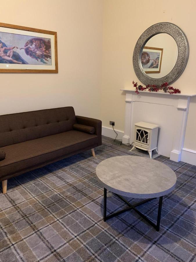Clyde Hub Apartment Гурок Екстериор снимка